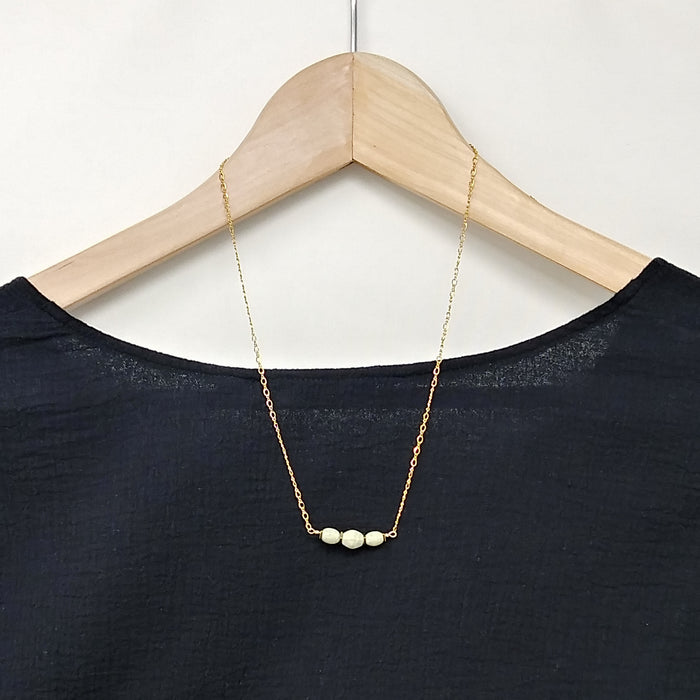 Crème Necklace